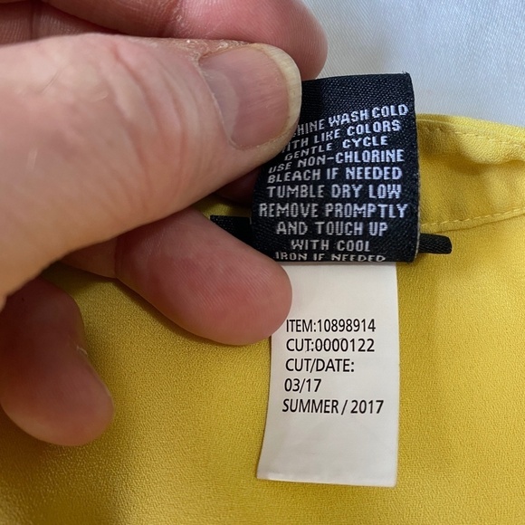 Torrid Women's Yellow Sleeveless Button V-Neck Sheer Blouse Size 4X - Picture 6 of 9